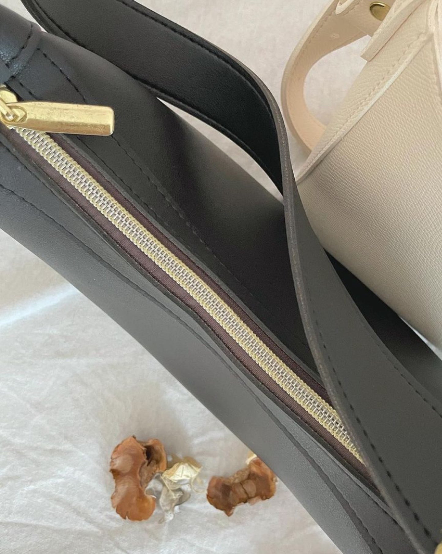 【𝗛𝗼𝘁 𝗜𝘁𝗲𝗺 ! | ❸件袋仔 𝗛𝗞𝗱 𝟭𝟰𝟴/𝟭 可夾小方形】腰果仔款袋