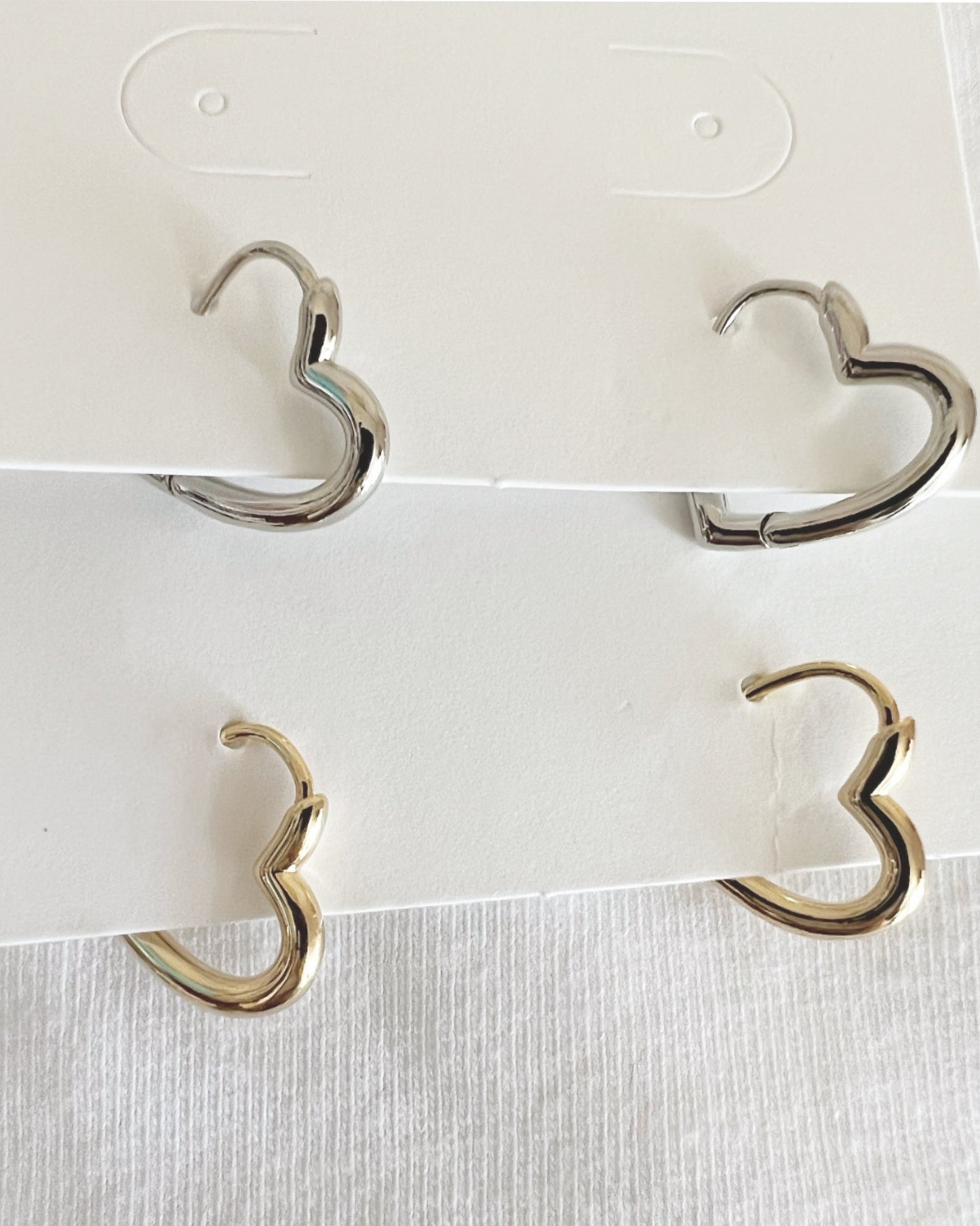 【𝗛𝗼𝘁 𝗜𝘁𝗲𝗺 ! | 𝗛𝗞𝗱 𝟭𝟬𝟵 ﻿區】𝗠𝗶𝗻𝗶 𝗛𝗲𝗮𝗿𝘁 𝗘𝗮𝗿𝗿𝗶𝗻𝗴𝘀